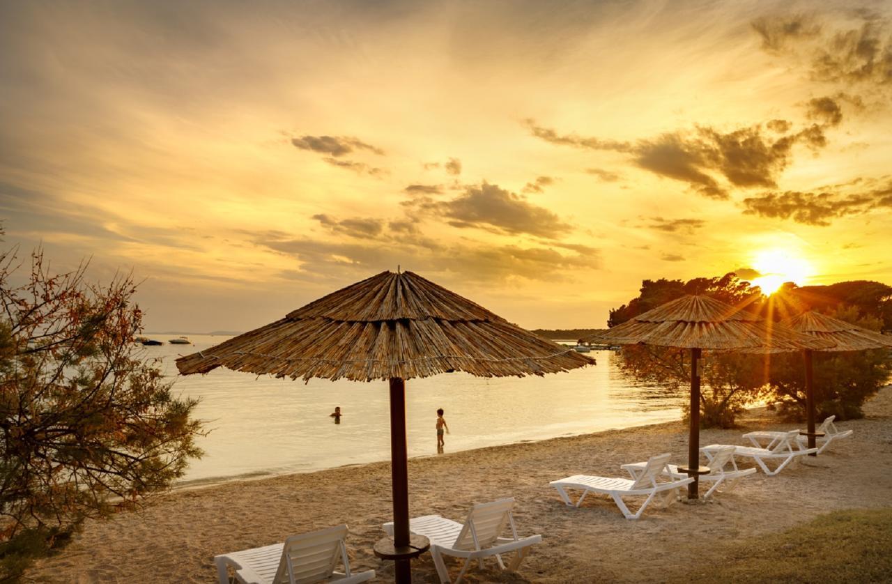 Valamar Camping Padova Banjol エクステリア 写真